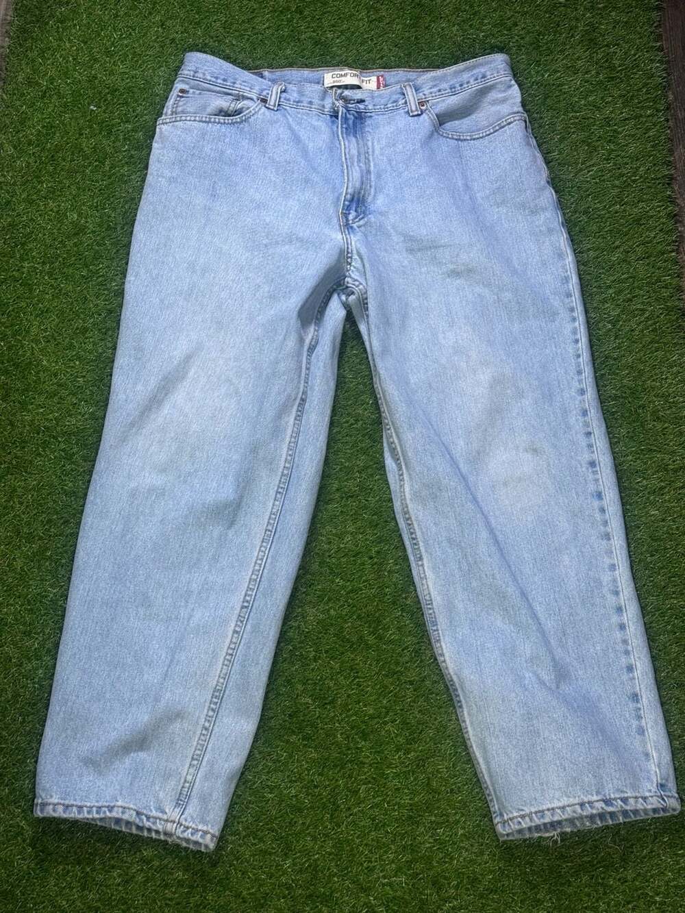 Levi's 560 Comfort Fit Light Wash Jeans Size 36x30